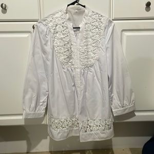 Women’s medium tunic three-quarter length sleeve, white with lace cutout